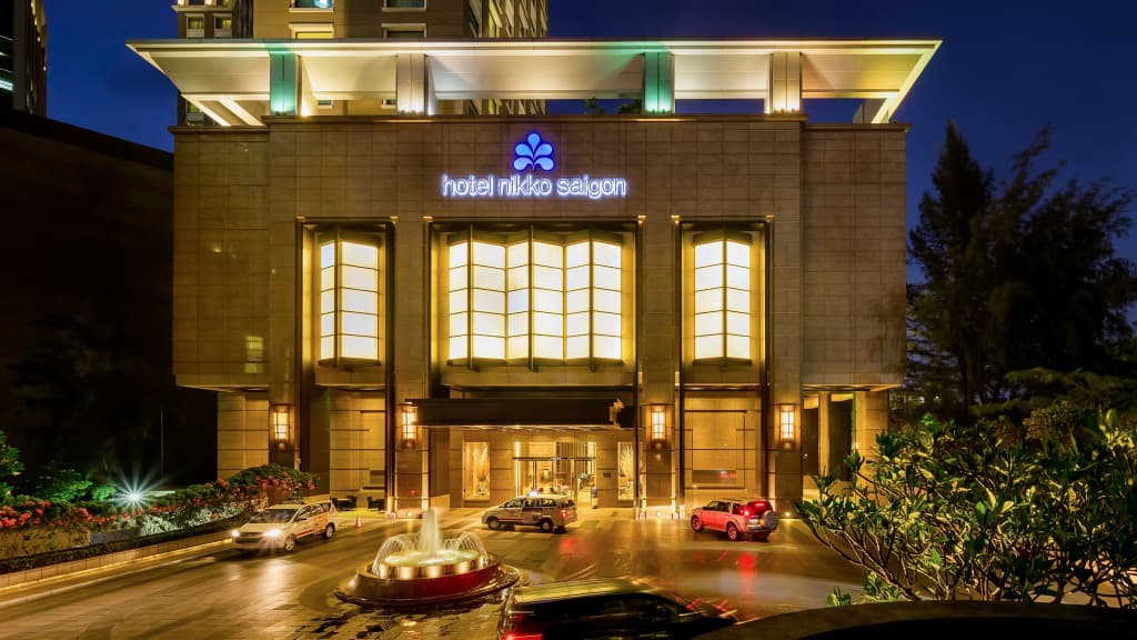 Hotel Nikko Saigon - 235 Nguyen Van Cu Street, District 1, Ho Chi Minh