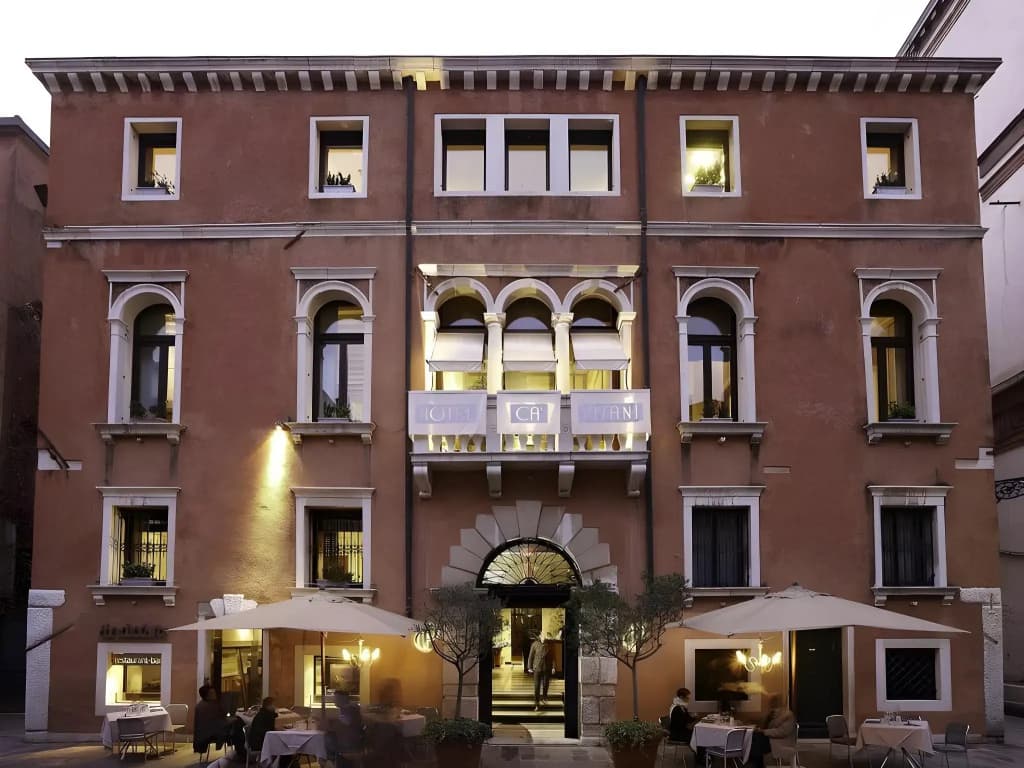 Ca' Pisani Deco Design Hotel - Rio Tera Foscarini 979A Dorsoduro, Venezia