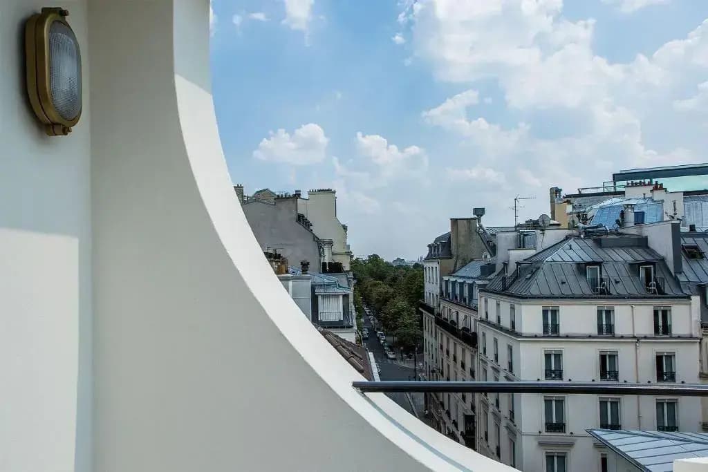 Hôtel du Rond-Point des Champs-Élysées - 10 Rue De Ponthieu, Parigi