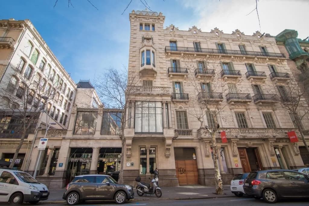 Petit Palace Museum - Carrer de la Diputació, 250, Barcellona