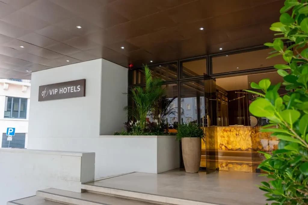 VIP Executive Suites do Marques Hotel - 45 Avenida Duque de Loulé, Lisbona