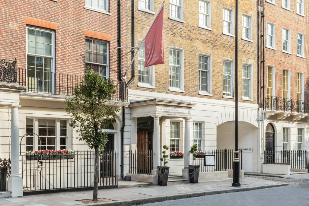 The Prince Akatoki - 50 Great Cumberland Place, Londra