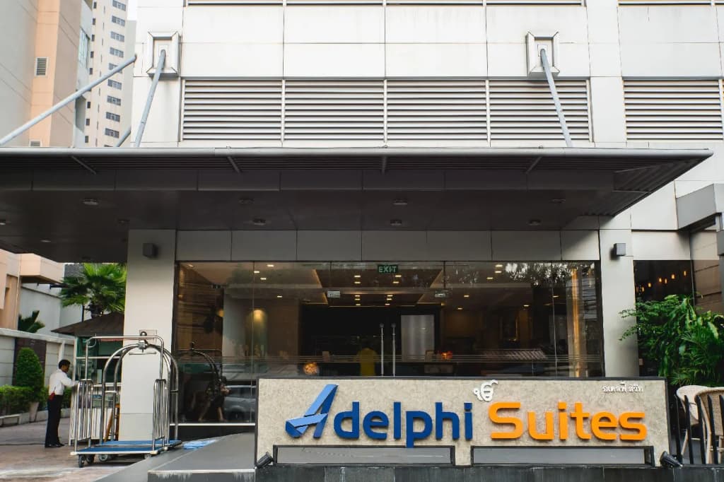 Adelphi Suites Bangkok - 6 Sukhumvit Soi 8, Bangkok
