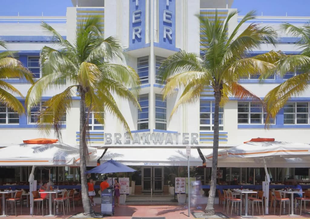 Hotel Breakwater South Beach - 940 Ocean Drive, Miami Beach
