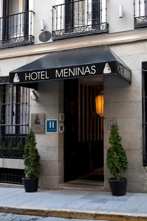 Meninas Hotel - Calle de Campomanes 7, Madrid