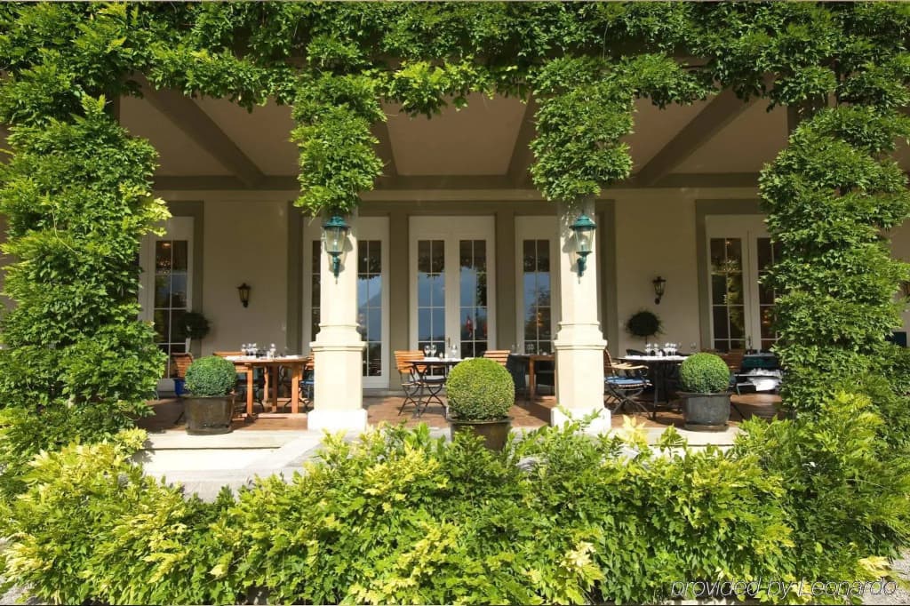 Victoria Jungfrau Grand Hotel & Spa - Höheweg 41, Interlaken