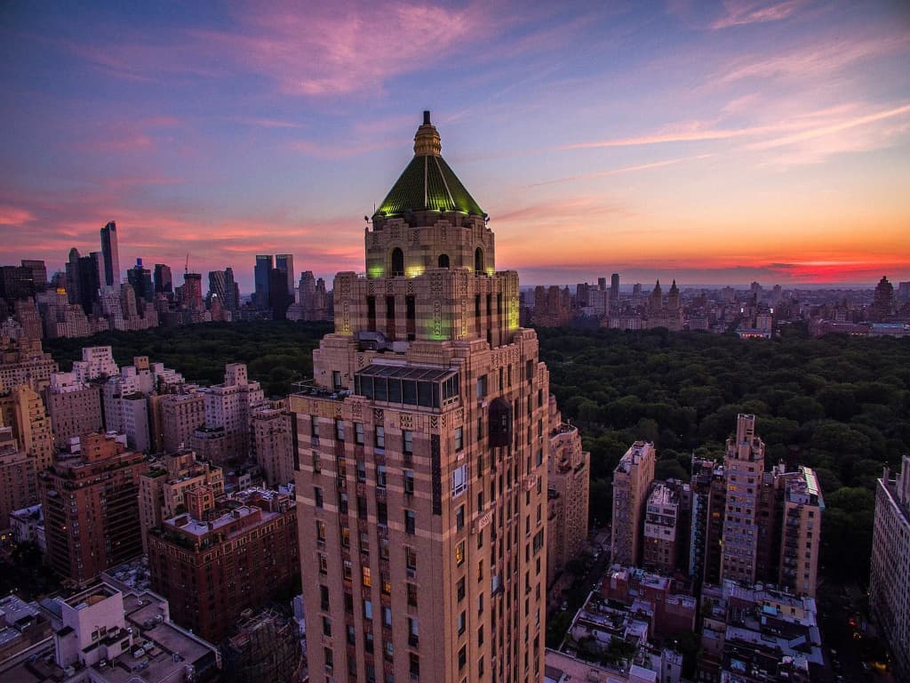 The Carlyle, A Rosewood Hotel - 35 E 76th St, New York