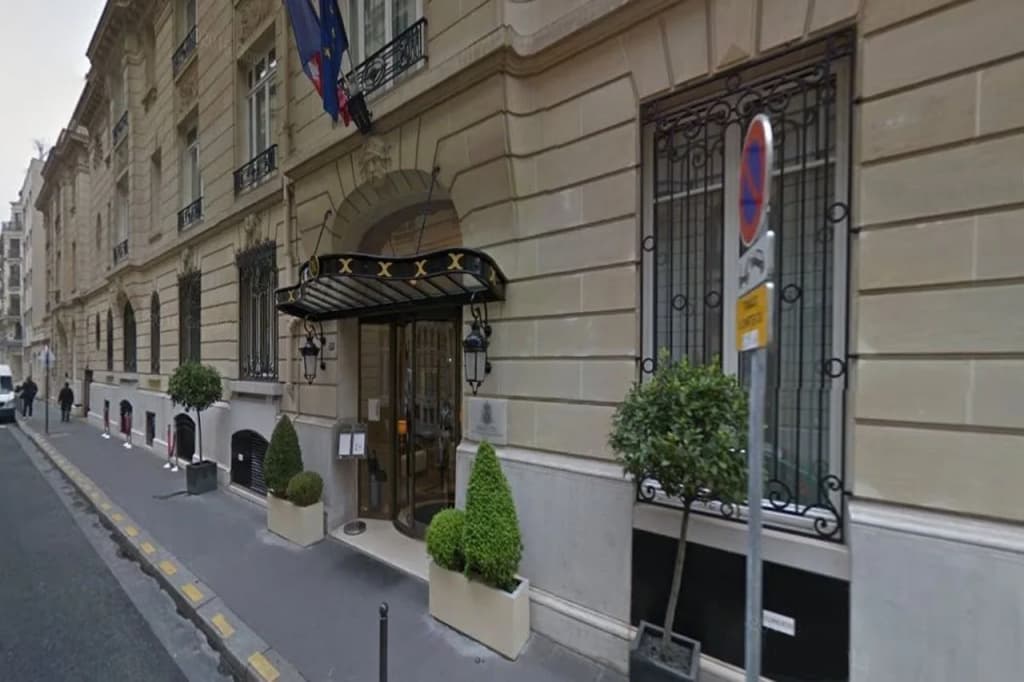 Majestic Hotel - SPA Champs Elysées - 30 Rue La Perouse, Parigi