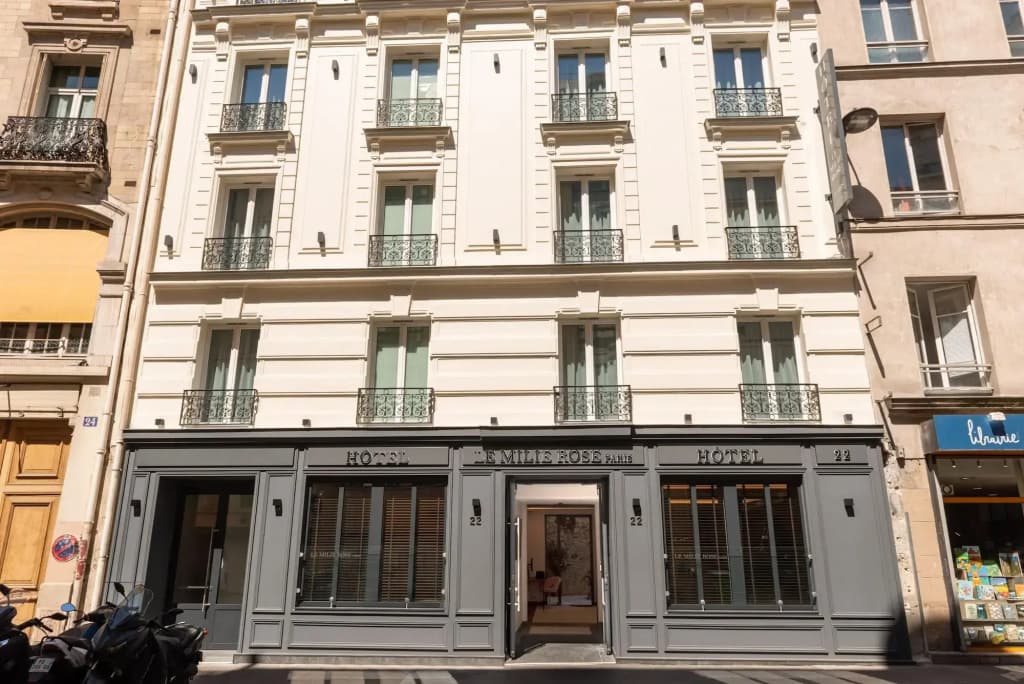 Hôtel Le Milie Rose - 22 Rue des Petites Ecuries, Parigi