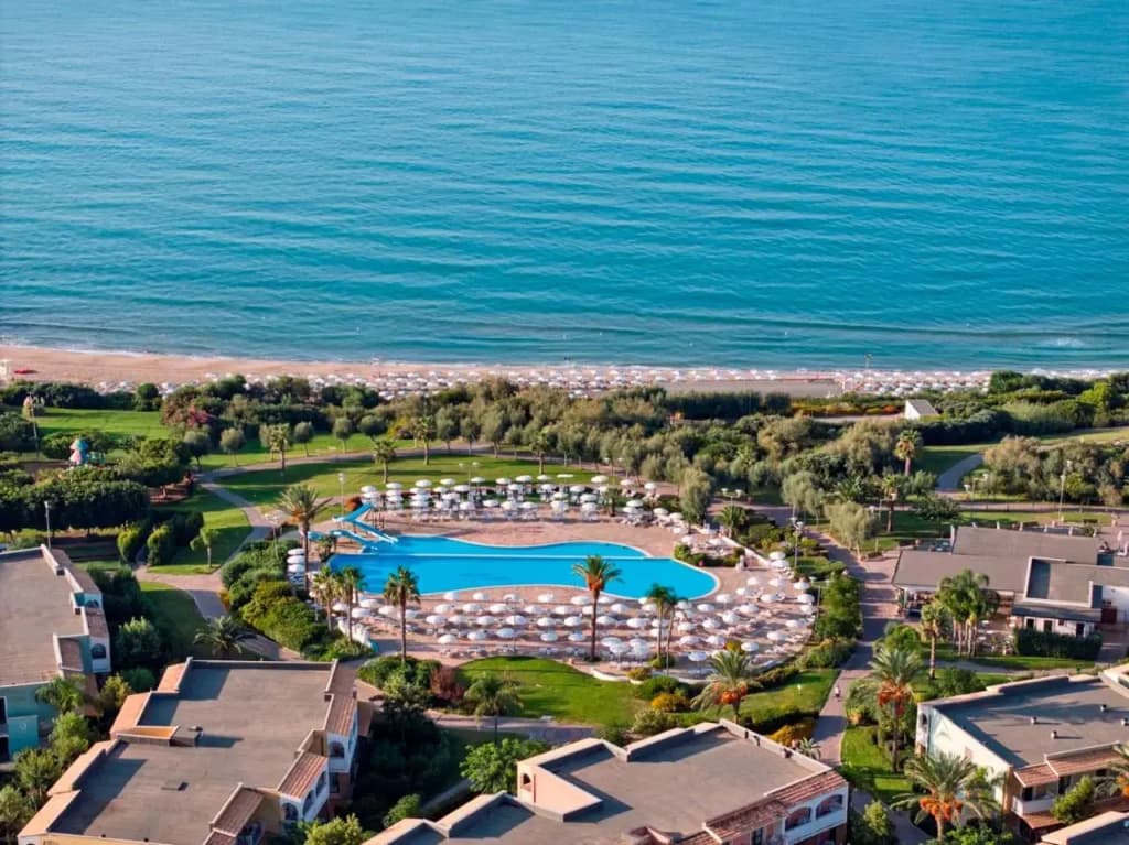 Serenusa Resort - SS 115 km 240, Aragona