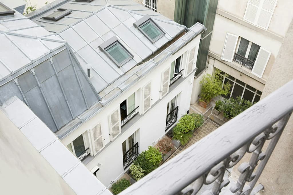 Hôtel Le Marianne - 11 Rue Paul Baudry, Parigi