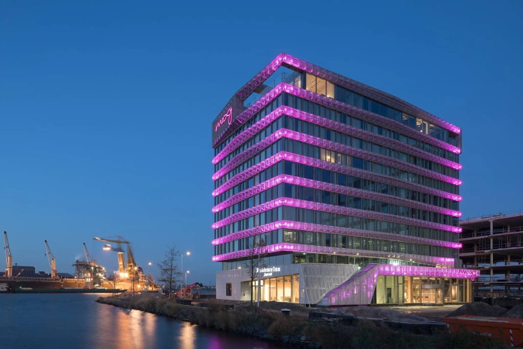 Moxy Amsterdam Houthavens - Danzigerkade 175, Amsterdam