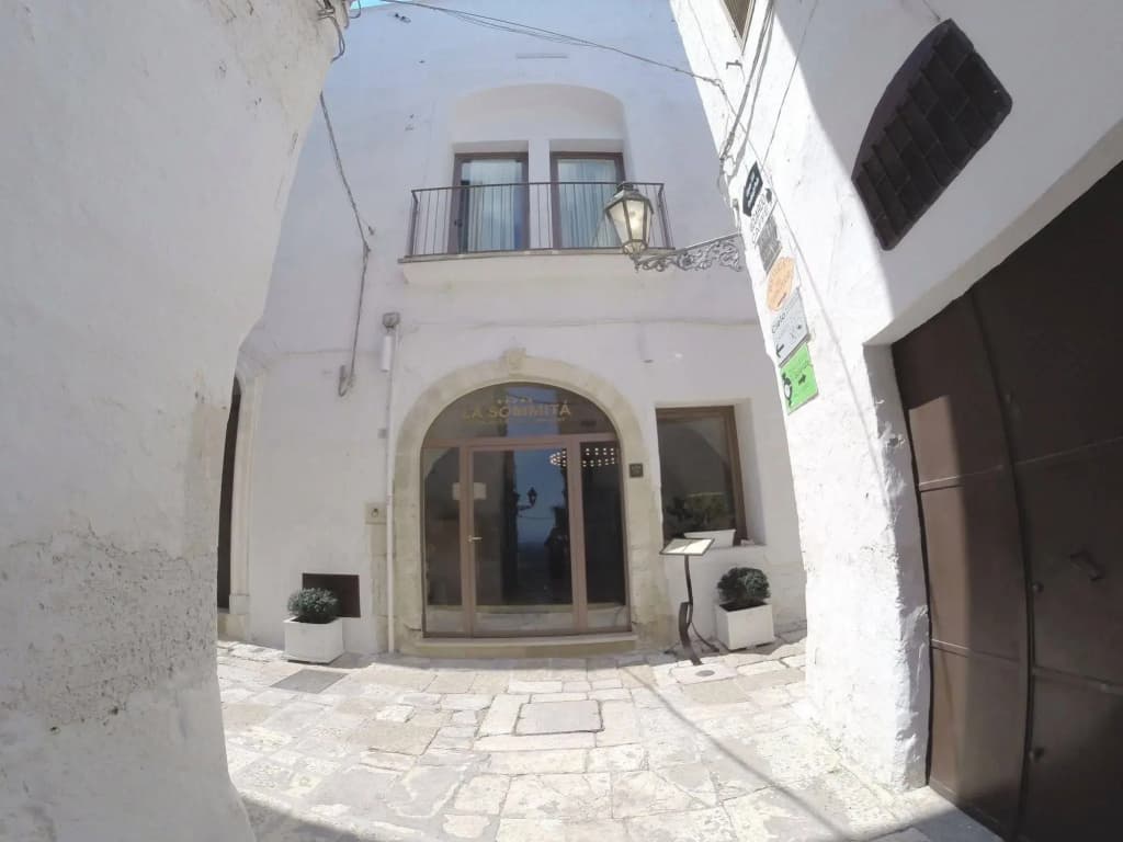 La Sommità Relais & Chateaux - Via S. Petrarolo, 7, Ostuni