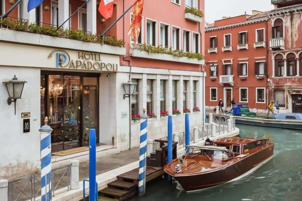 Papadopoli Hotel Venezia - MGallery Collection - Santa Croce 245, Venezia