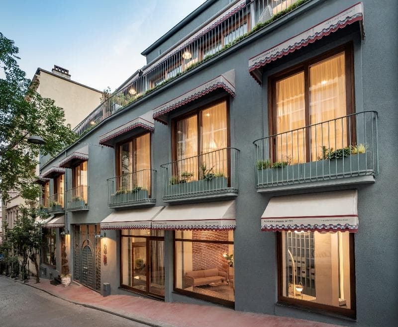 Ecole St Pierre Hotel - Bereketzade Mahallesi Galata Kulesi Sokak No:20, Istanbul