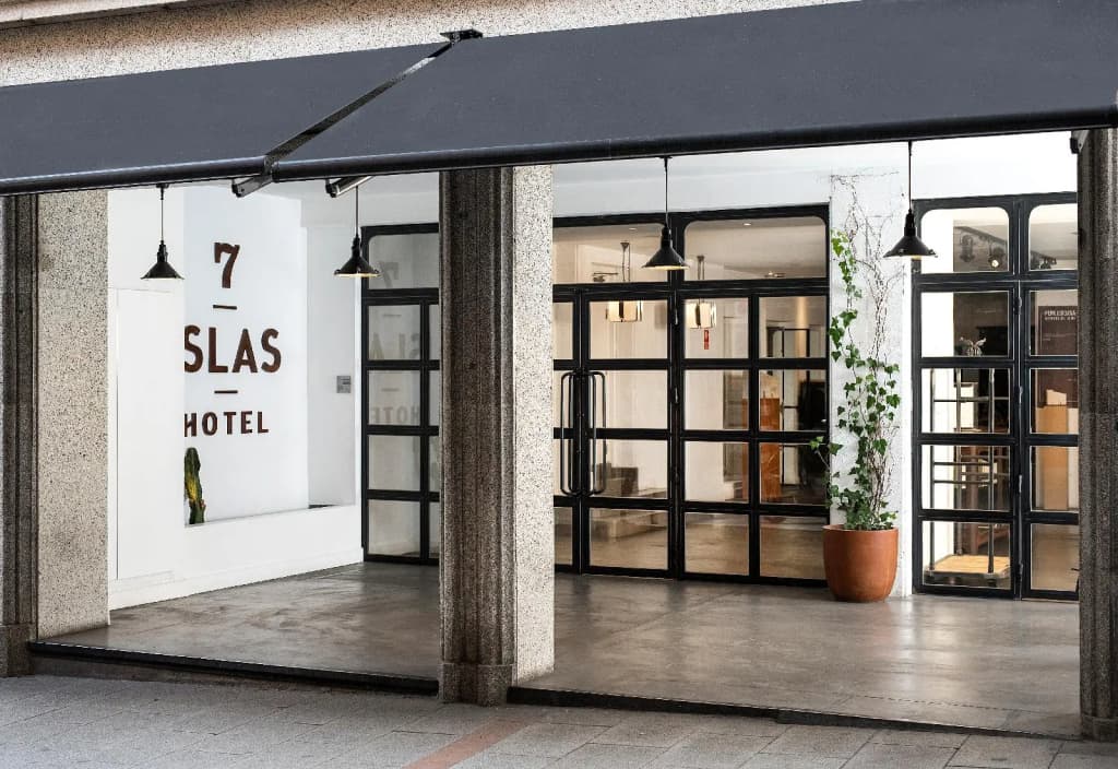 7 Islas Hotel - Calle Valverde 14-16, Madrid