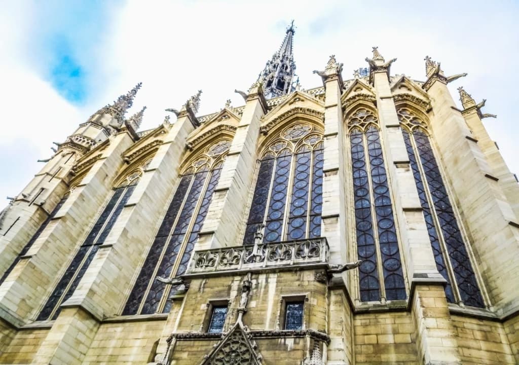 Charles V - 20 rue Saint Paul, Parigi