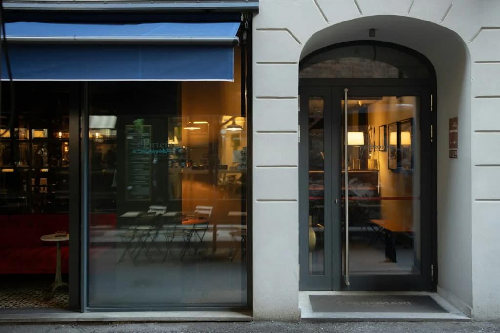 Speronari Suites - Via Speronari 4, Milano