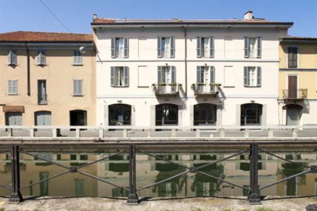 Maison Borella - Alzaia Naviglio Grande, 8, Milano