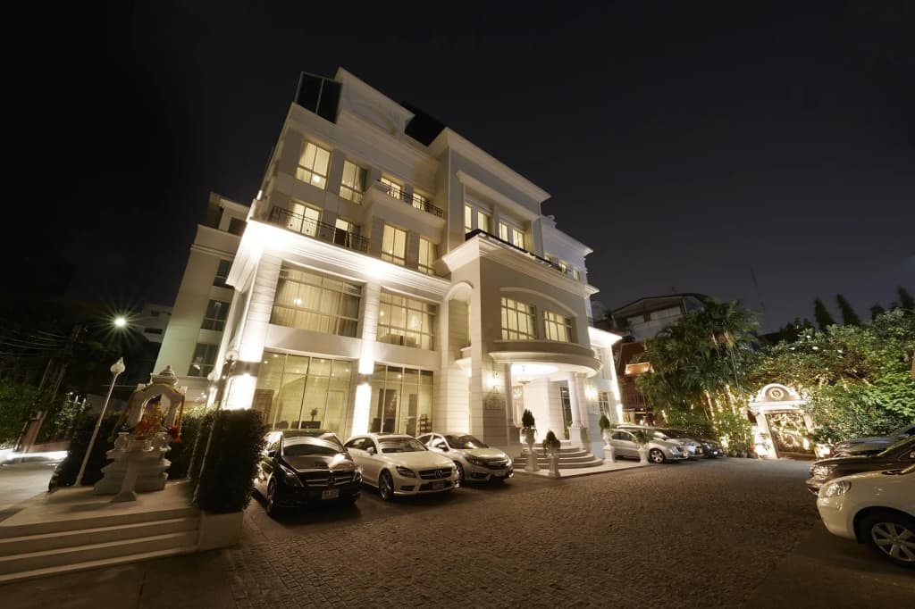The Rose Residence Bangkok - 124 Surawong Road, Bangkok