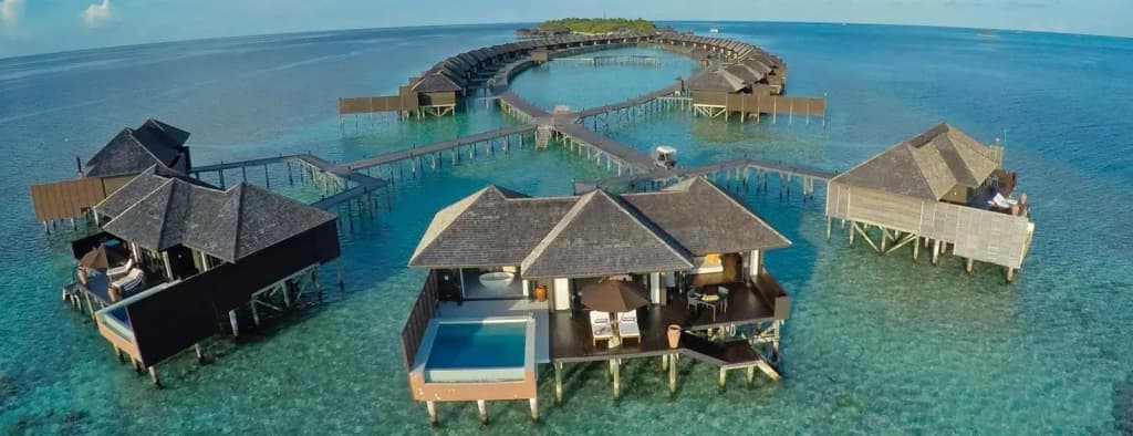 Lily Beach Resort & Spa - Huvahendhoo