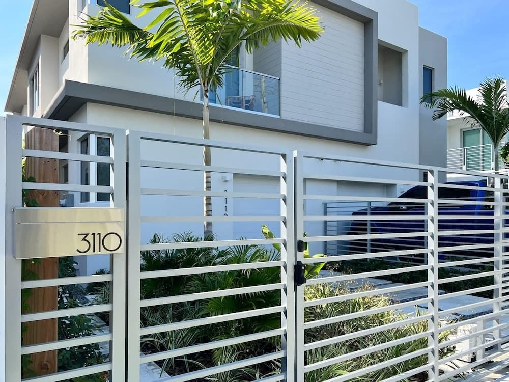 The Modernista 1 - Luxury Villa With Private Pool - Elizabeth Street 3110, Miami