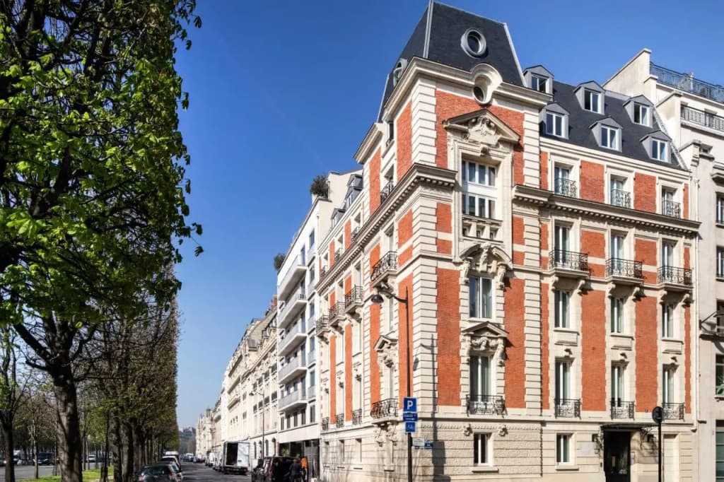 Le Damantin Hôtel & Spa - 1 Rue Bayard, Parigi