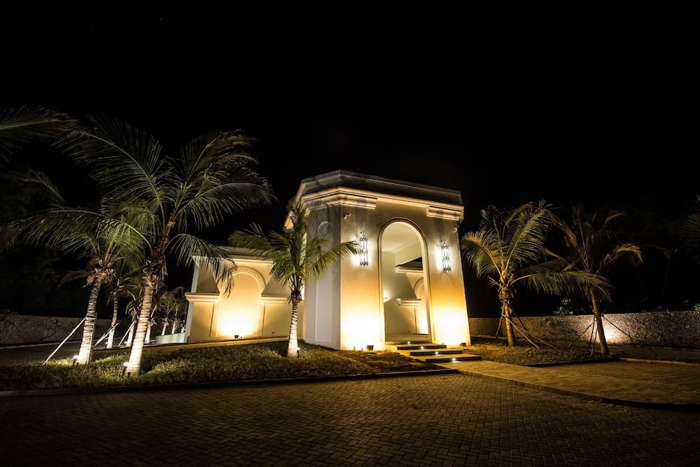 Billionaire Beachfront Apartments - Marine Park Road, Malindi