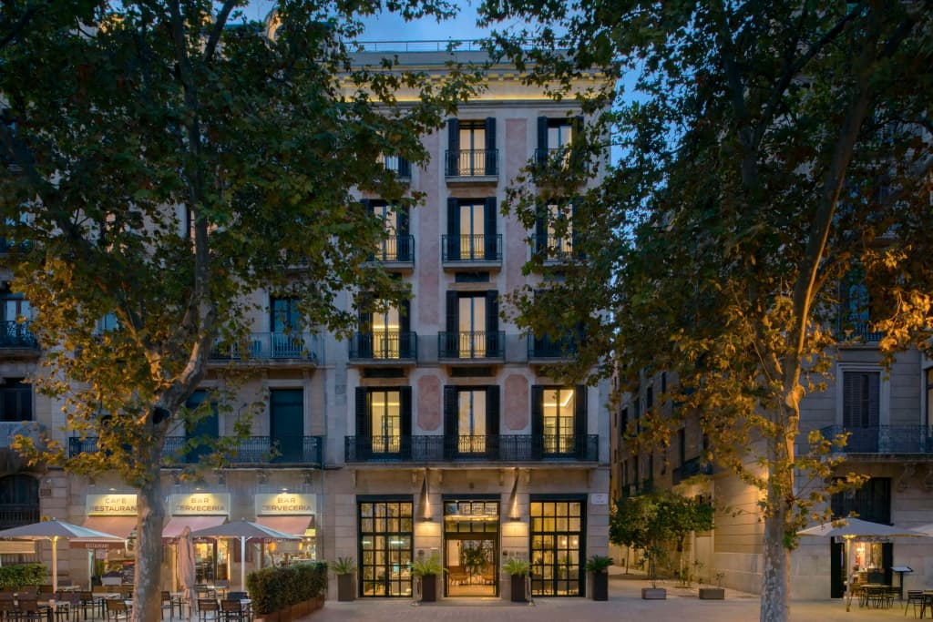 Serras Barcelona - Passeig de Colom, 9, Barcellona