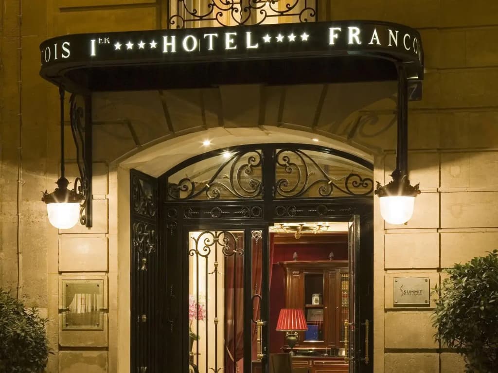 Hotel Francois 1er - 7 Rue Magellan, Parigi