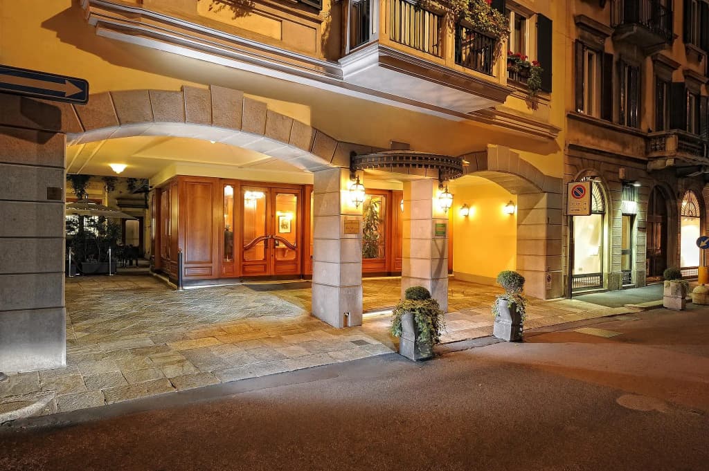 Hotel Manzoni - Via Santo Spirito 20, Milano