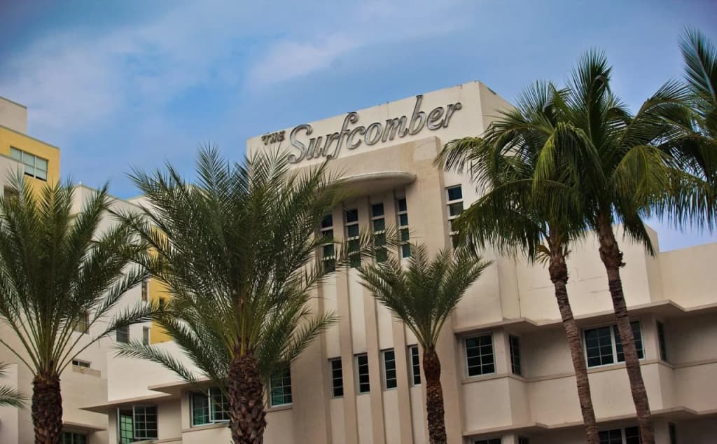 Kimpton Surfcomber Hotel by IHG - 1717 Collins Avenue, Miami Beach