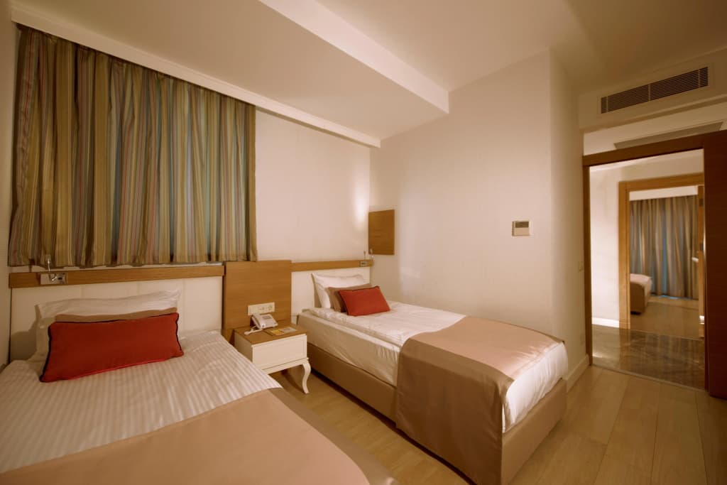Port Nature Luxury Resort & Spa – All Inclusive - Bogazkent Turizm Mevkii, Bogazkent