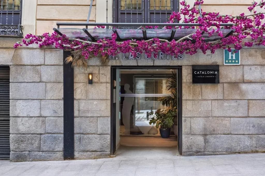 Catalonia Las Cortes Hotel - C/del Prado 6, Madrid
