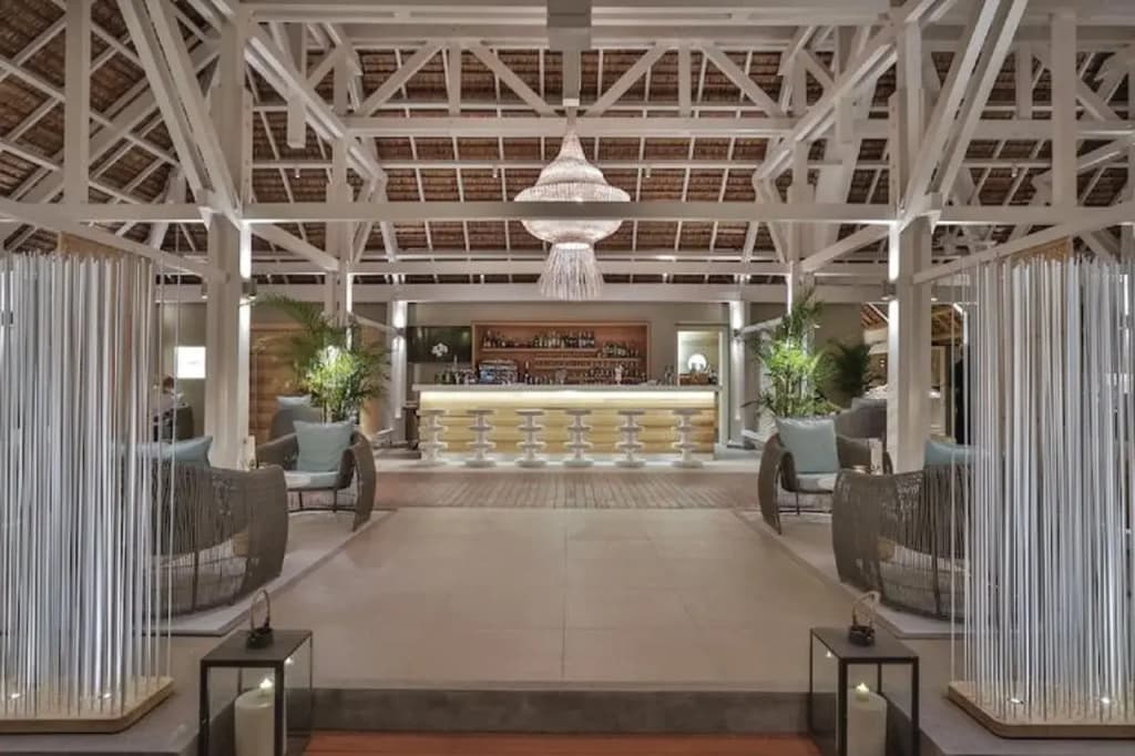 The Bay Club at Anahita - Beau Champ, Grand River South East