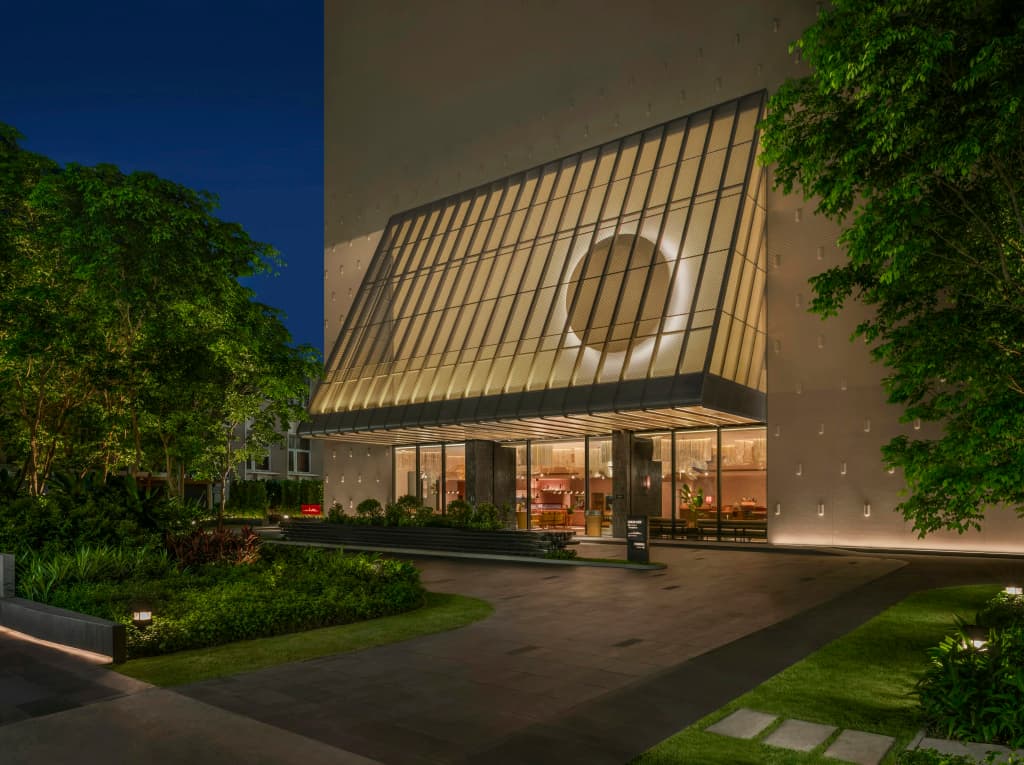 KROMO Bangkok, Curio Collection by Hilton - 525 Sukhumvit Rd., Bangkok
