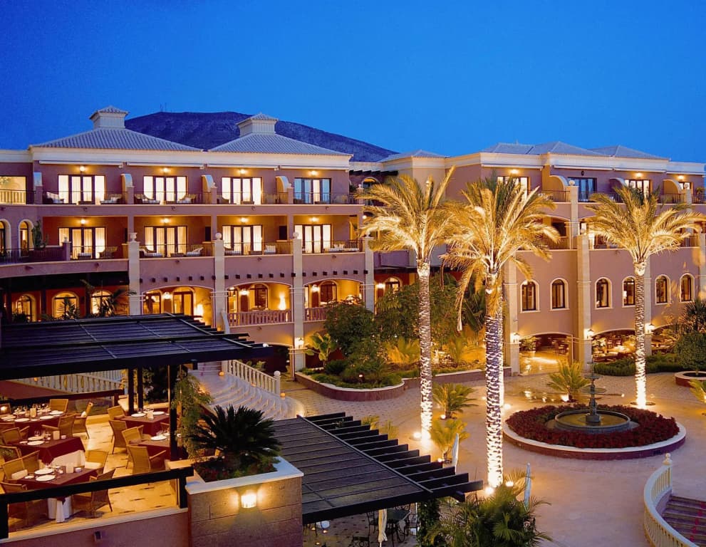1881 Tenerife Madrigueras Golf Hotel - Calle Meandro, 1, Arona