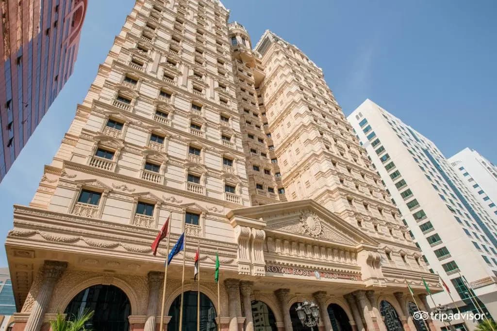 Royal Rose Hotel Abu Dhabi, Curio Collection by Hilton - 1025 Sheikh Zayed the 1st (Electra/7th), Abu Dhabi
