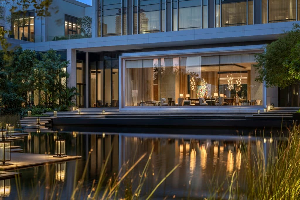Four Seasons Hotel Bangkok at Chao Phraya River - 300/1 Charoen Krung Road, Sathorn, Bangkok