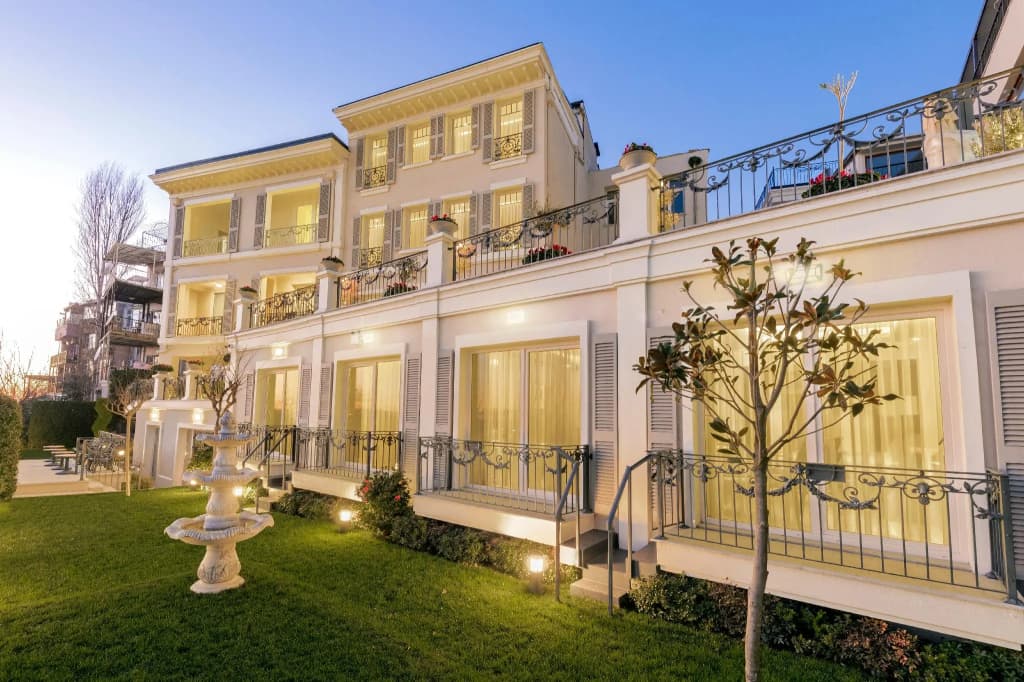 Mula Hotel - Special Class - Kucukayasofya Mah Cayiroglu Sokak No 46, Istanbul