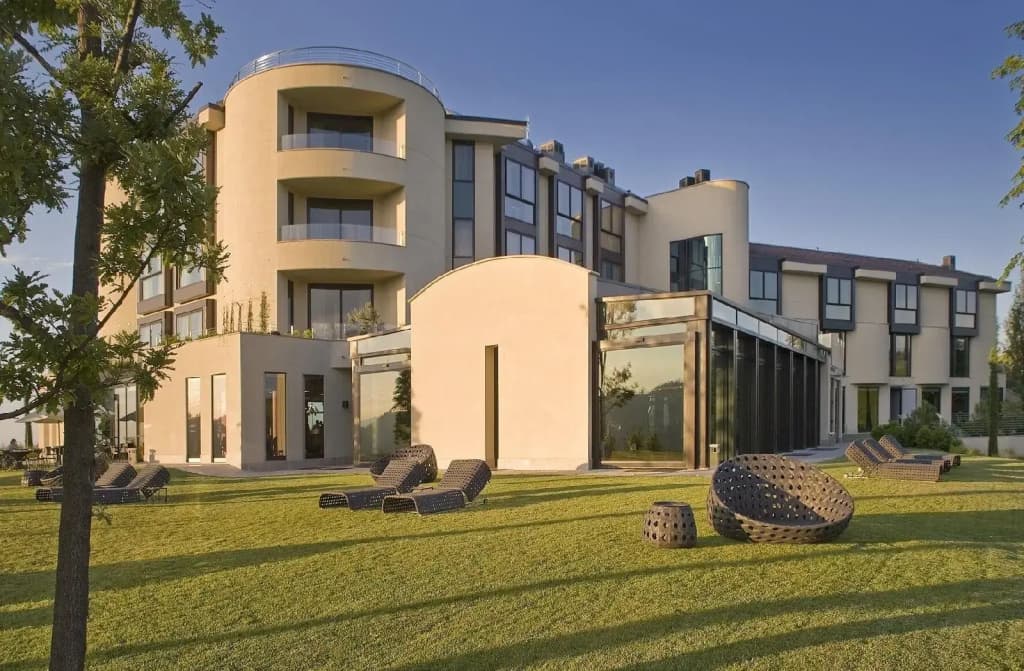 Il Boscareto Resort & Spa - Strada Roddino, 21, Serralunga d'Alba