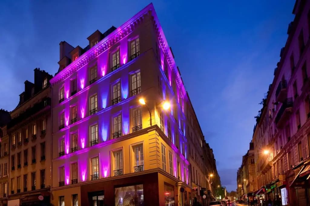 Secret de Paris - Hotel & Spa - 2 Rue De Parme, Parigi