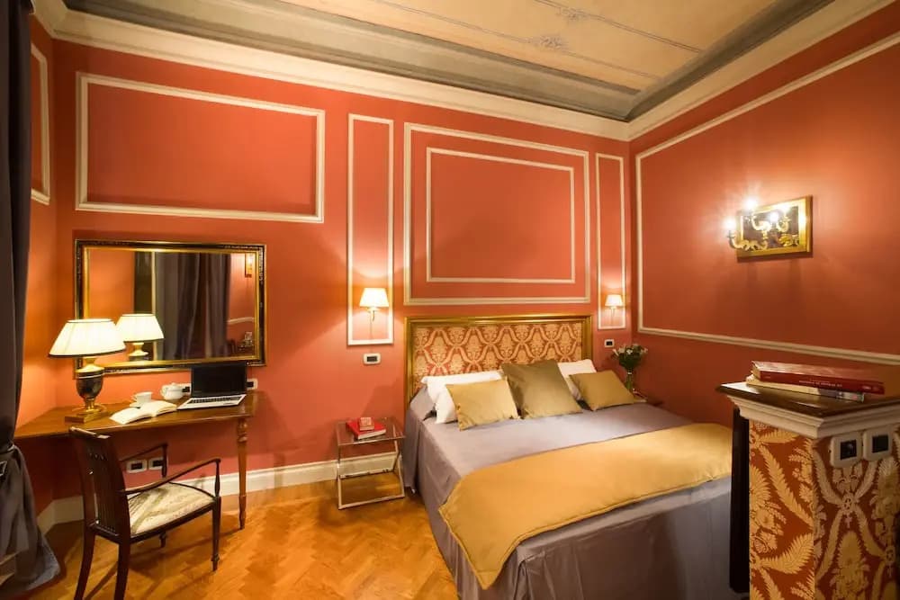 Boutique B&B Torre De' Conti - 1 Via dei Conti, Firenze