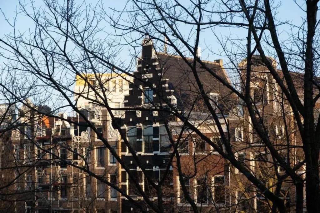 Rosalia's Menagerie InnUpstairs - Kloveniersburgwal 20, Amsterdam