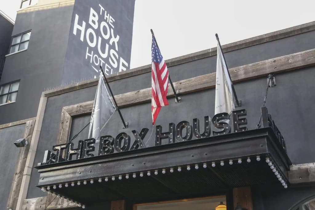 The Box House Hotel - 77 Box Street, New York