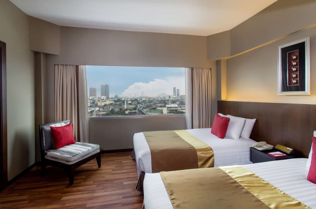 Ramada Plaza by Wyndham Bangkok Menam Riverside - 2074 Charoenkrung Road, Bangkok