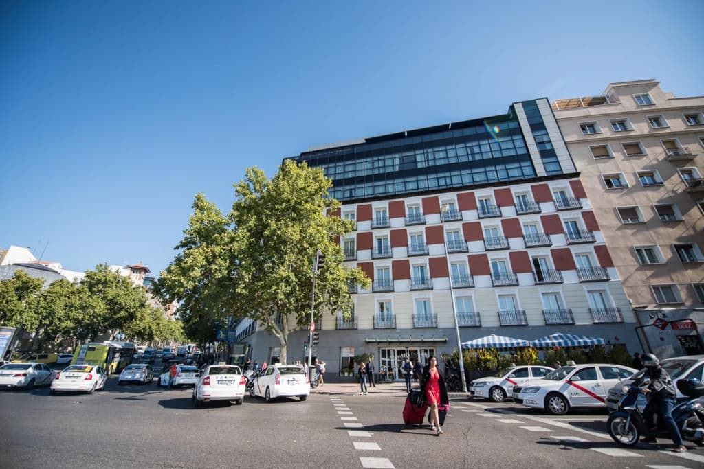 Only YOU Hotel Atocha - Paseo Infanta Isabel 13, Madrid