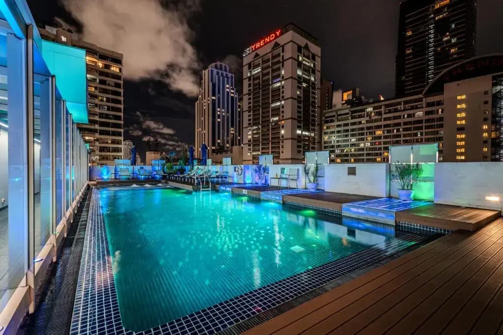 Night Hotel Bangkok - 10 Sukhumvit Soi 15, Bangkok