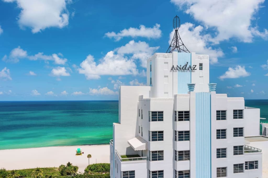 Andaz Miami Beach Resort & Spa - 4041 Collins Ave, Miami Beach