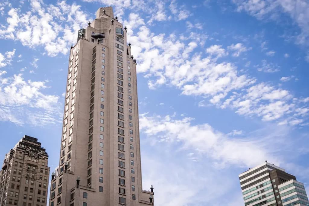 Four Seasons New York Hotel  - 57 East 57th Street, New York